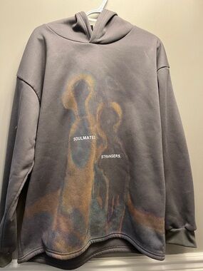 ROMWE Gray Hoodie with Rust and Blue Graphic
